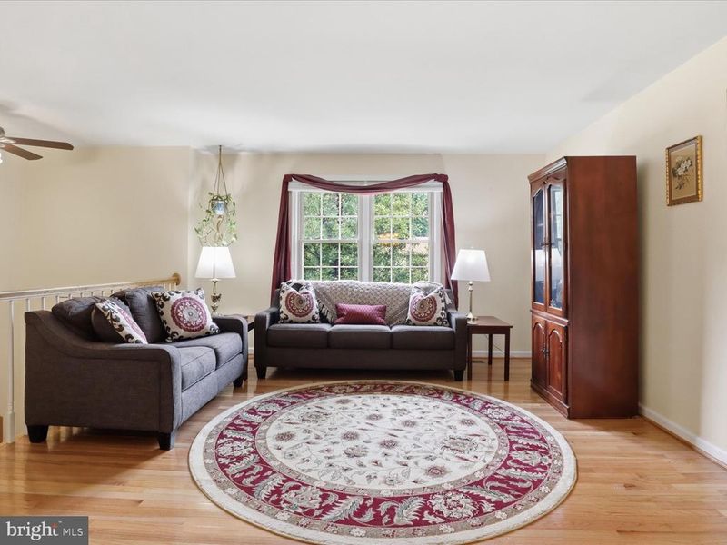 4311 Still Meadow Rd, Fairfax, VA 22032