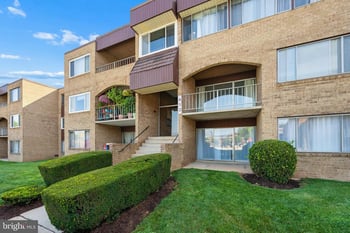 412 Girard St #204, Gaithersburg, MD 20877