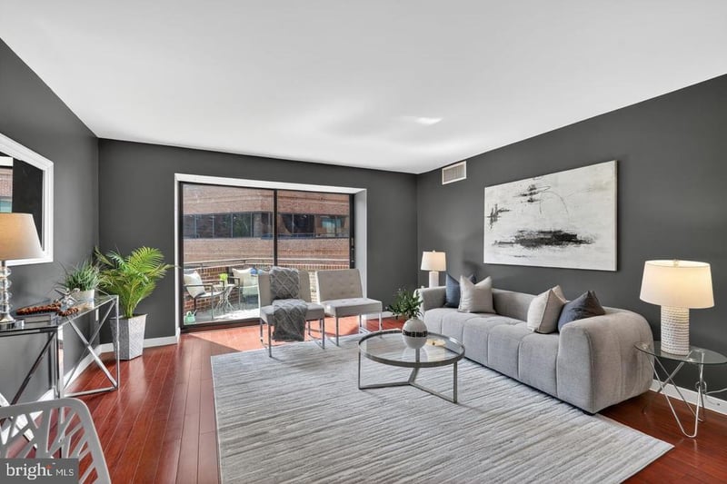 1015 33rd St NW #409, Washington, DC 20007