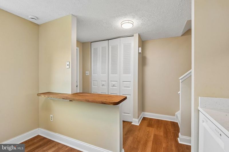 11706 Zebrawood Ct, Germantown, MD 20876
