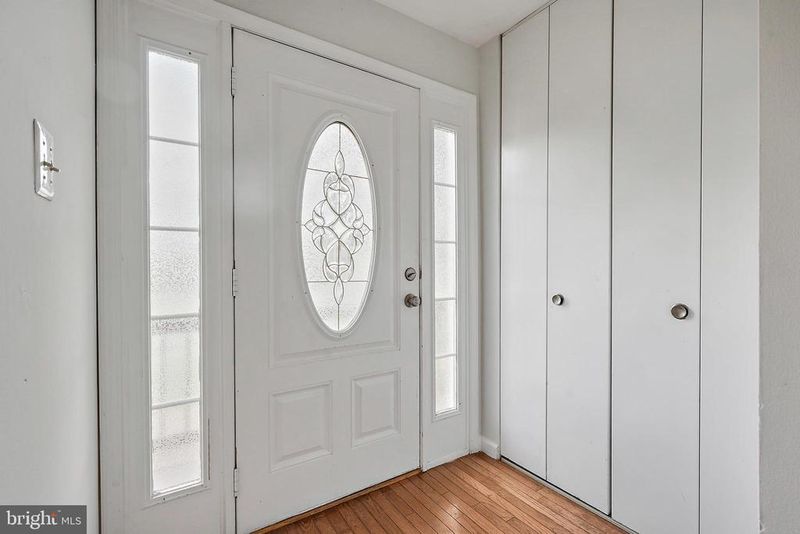 6351 Rockshire St, Alexandria, VA 22315