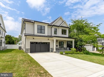 9512 Forest Rd, Bethesda, MD 20814