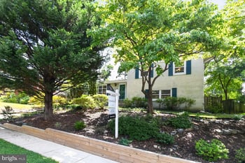 8511 Freyman Dr, Chevy Chase, MD 20815
