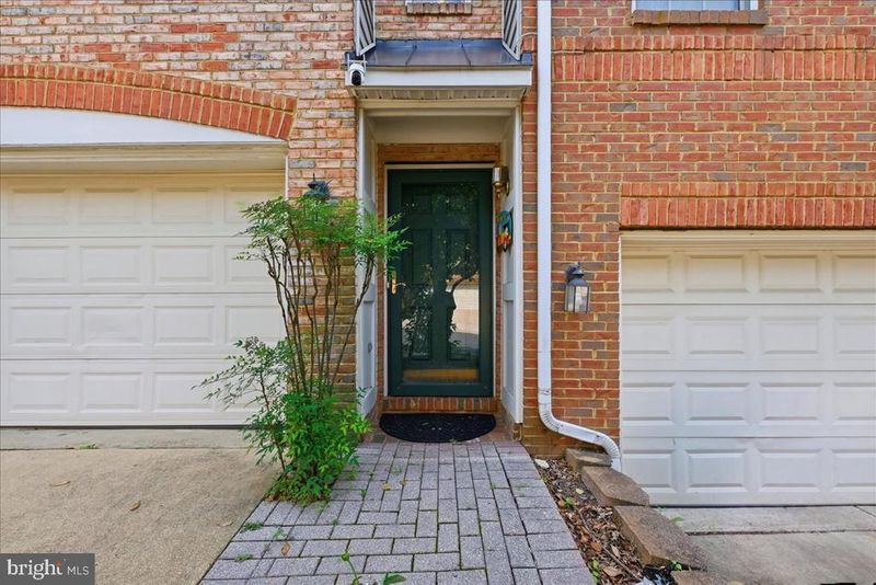 9630 Masey Mcquire Ct, Lorton, VA 22079