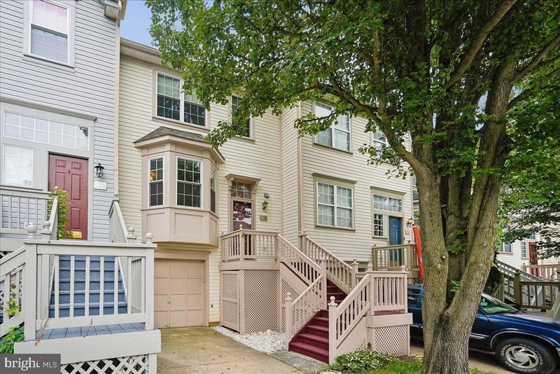 104 Frazer Dr, Purcellville, VA 20132
