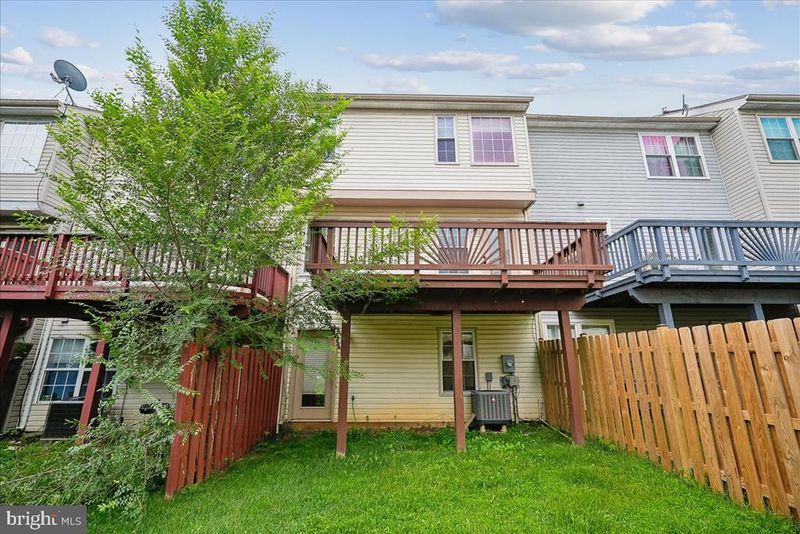 104 Frazer Dr, Purcellville, VA 20132