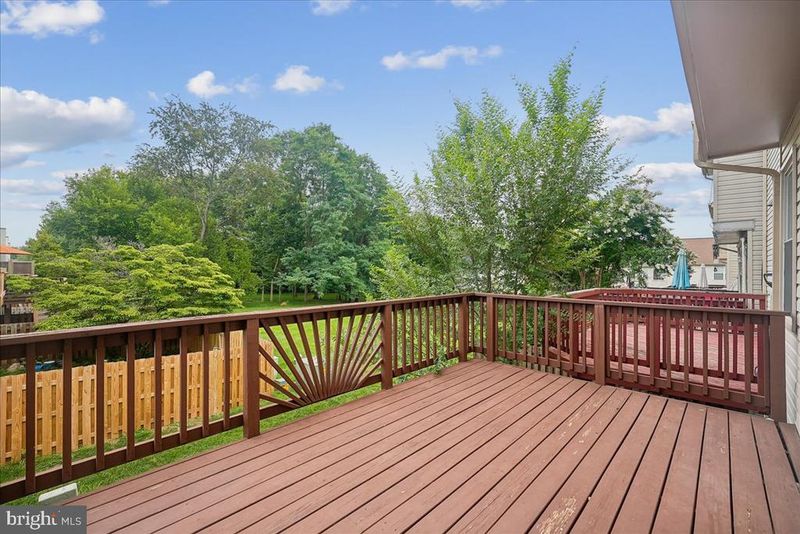 104 Frazer Dr, Purcellville, VA 20132