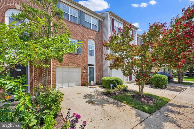 9219 Lorton Valley Rd, Lorton, VA 22079