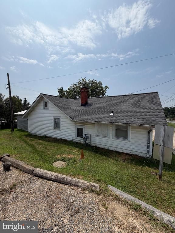 4024 Bradys Hill Rd, Triangle, VA 22172