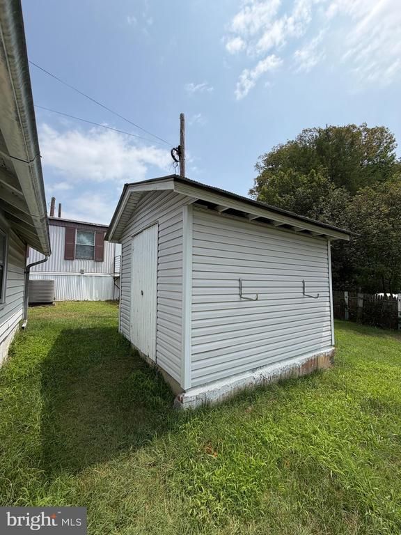 4024 Bradys Hill Rd, Triangle, VA 22172