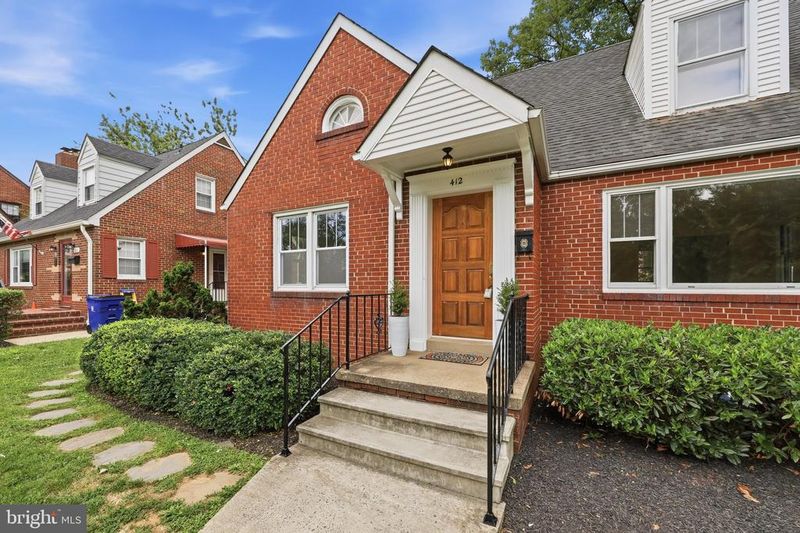 412 Carroll Pw, Frederick, MD 21701