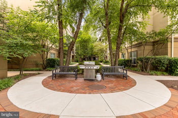 11800 Old Georgetown Rd #1414, Rockville, MD 20852