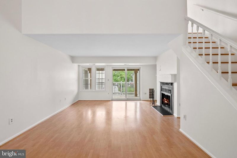 3339 Lakeside View Dr #7-4, Falls Church, VA 22041