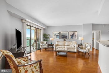 3100 N Leisure World Blvd #711, Silver Spring, MD 20906