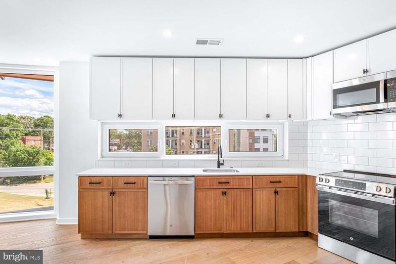 1522 Rhode Island Ave NE #202, Washington, DC 20018