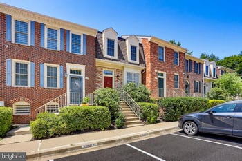 11 Grove Ridge Ct #70, Rockville, MD 20852