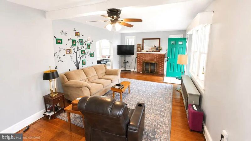 908 Motter Pl, Frederick, MD 21701