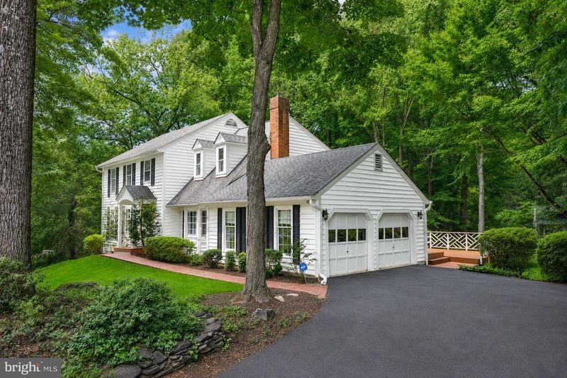 11294 Chinn House Dr, Fairfax Station, VA 22039