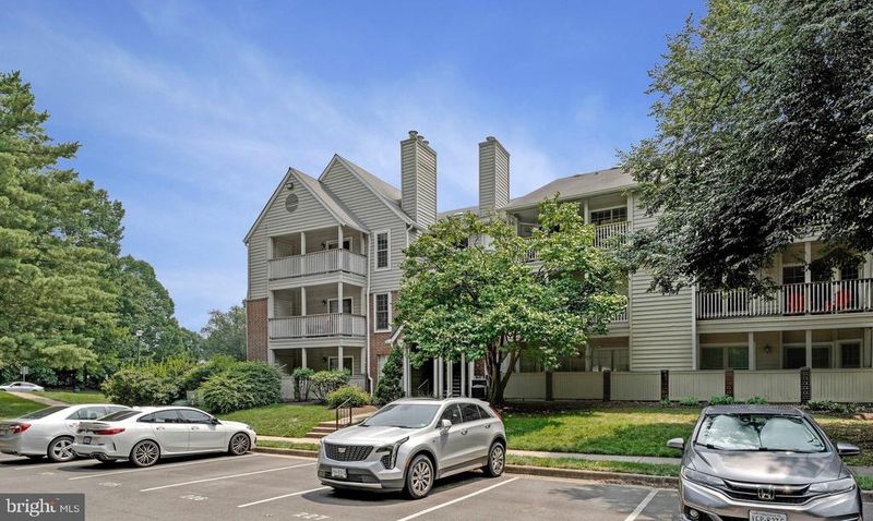 12165 Penderview Ter #1028, Fairfax, VA 22033
