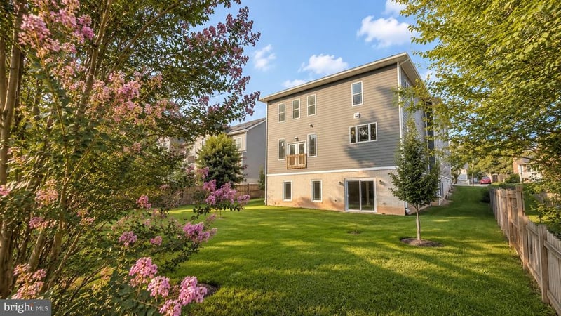 3607 Heritage Ln, Fairfax, VA 22030