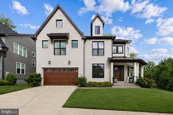9501 Wildoak Dr, Bethesda, MD 20814