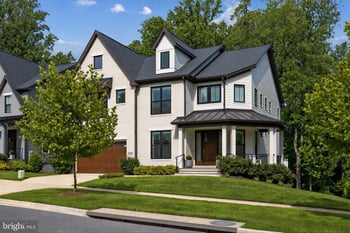 9501 Wildoak Dr, Bethesda, MD 20814
