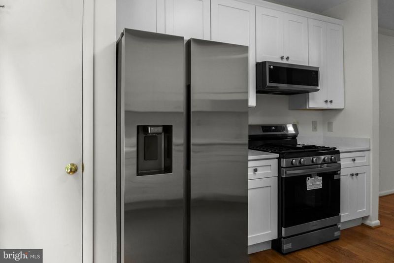 10356 Royal Woods Ct, Gaithersburg, MD 20886