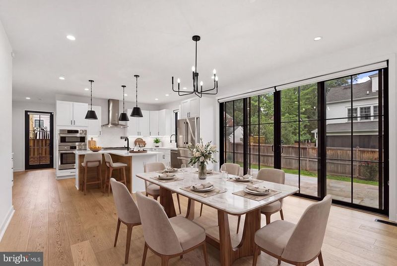 5015 Elm St, Bethesda, MD 20814
