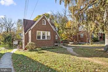 807 Houston Ave #3, Takoma Park, MD 20912