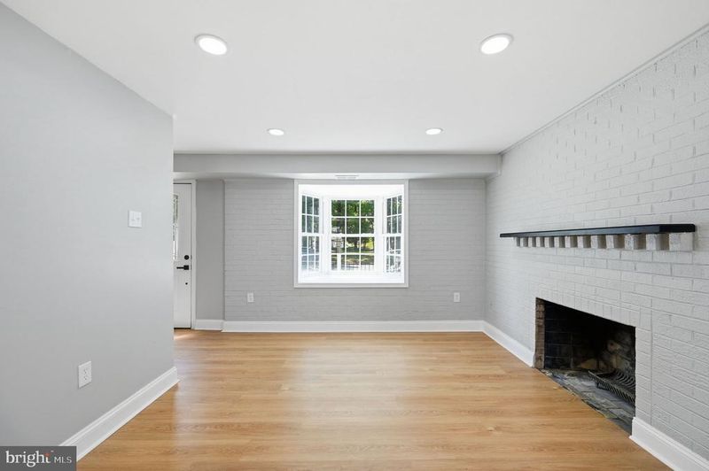 4314 Gramercy Cir, Alexandria, VA 22309