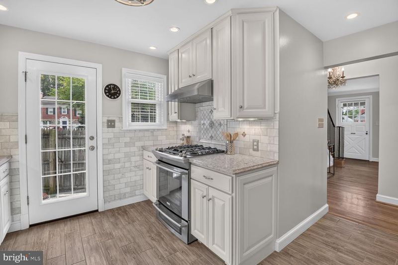 201 East Indian Spring Dr, Silver Spring, MD 20901