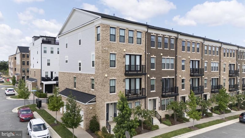 42623 Nubbins Ter, Ashburn, VA 20147