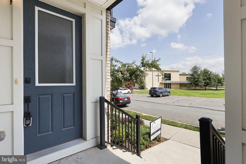42623 Nubbins Ter, Ashburn, VA 20147