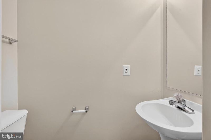 20400 Baseline Ter, Ashburn, VA 20147