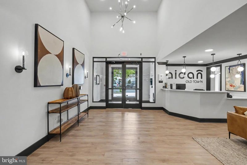 701 N Henry St #502, Alexandria, VA 22314