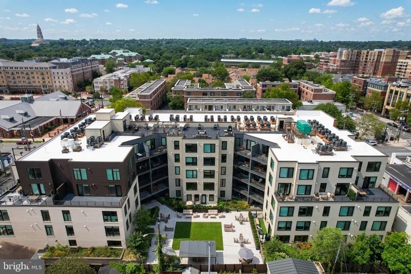 701 N Henry St #213, Alexandria, VA 22314