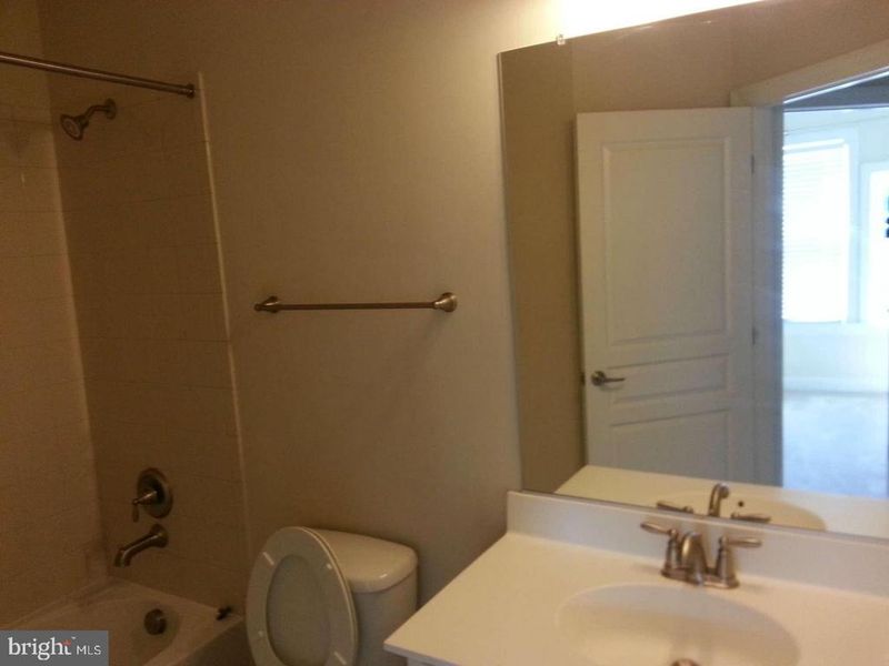 9053 Mcpherson St, Frederick, MD 21704