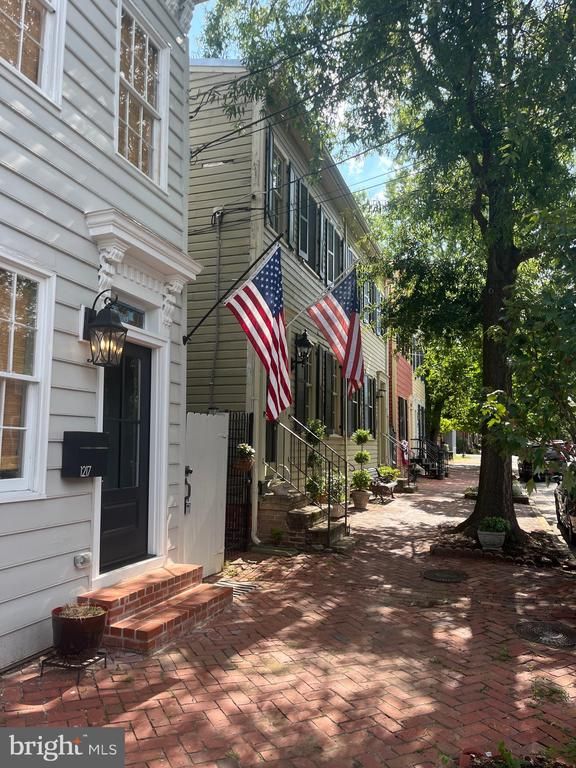1213 Prince St, Alexandria, VA 22314
