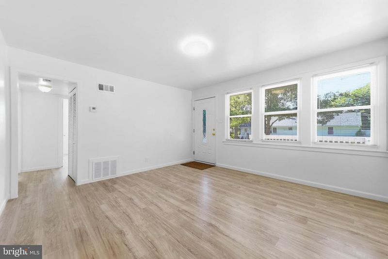 1118 Allison Dr, Rockville, MD 20851
