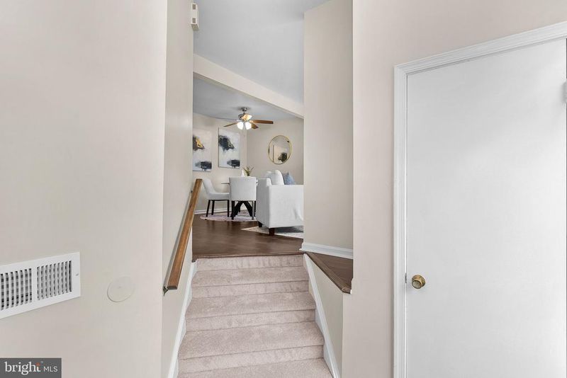 46700 Sandalwood Sq, Sterling, VA 20164