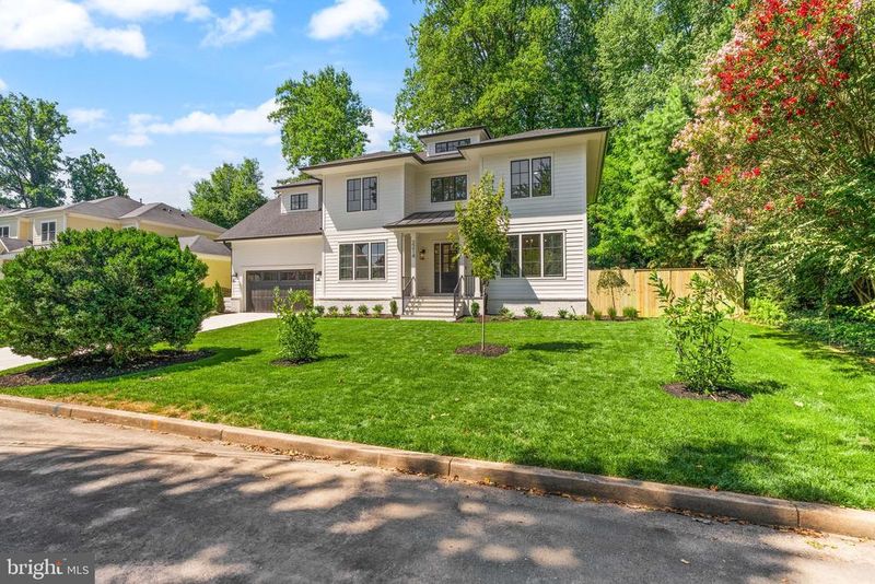 2214 Tulip Dr, Falls Church, VA 22046