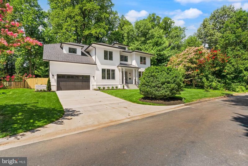 2214 Tulip Dr, Falls Church, VA 22046