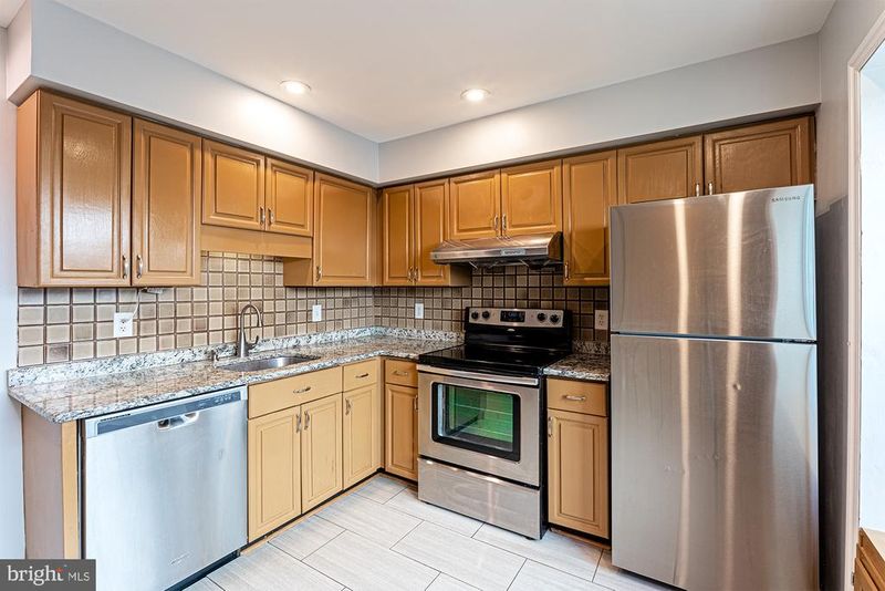 10343 Annaberg Ct #139, Burke, VA 22015