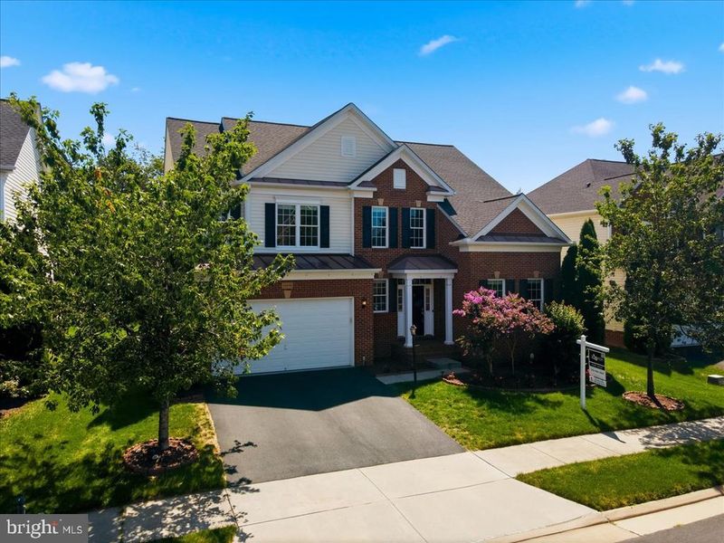 23276 Fallen Hills Dr, Brambleton, VA 20148