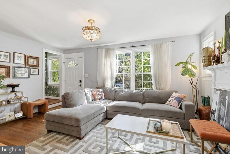 2328 N Columbus St, Arlington, VA 22207