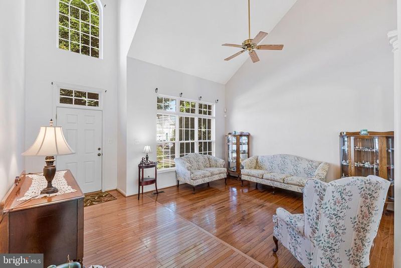 11957 Molly Pitcher Cir, Manassas, VA 20109