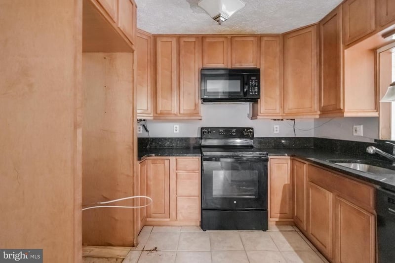 4668 Winterberry Ln, Oxon Hill, MD 20745