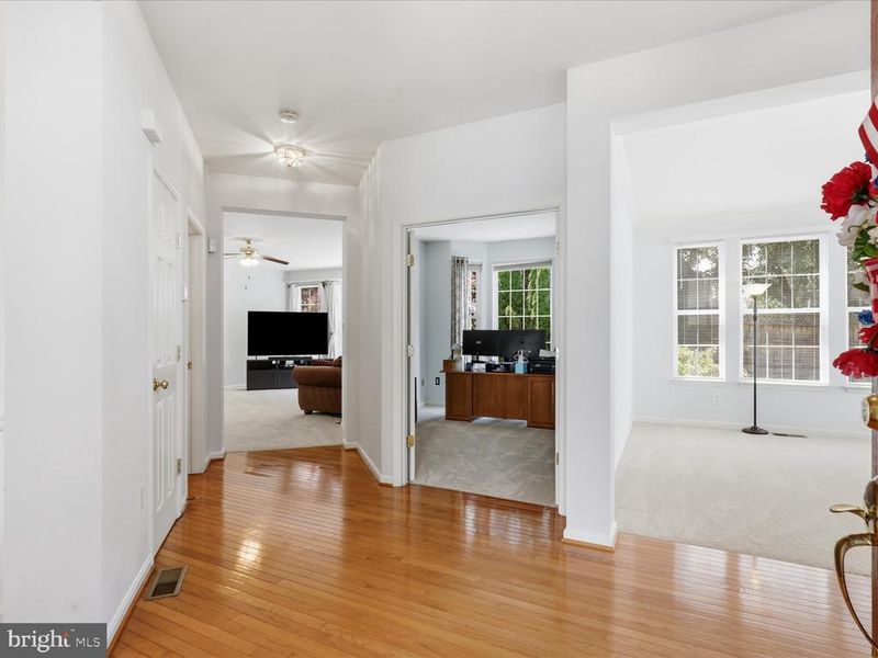 8391 Gaither St, Manassas, VA 20110