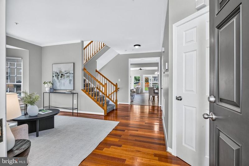 6555 Carston Ct, Frederick, MD 21703