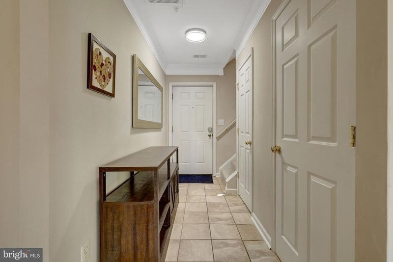 12739 Fair Crest Ct #302, Fairfax, VA 22033